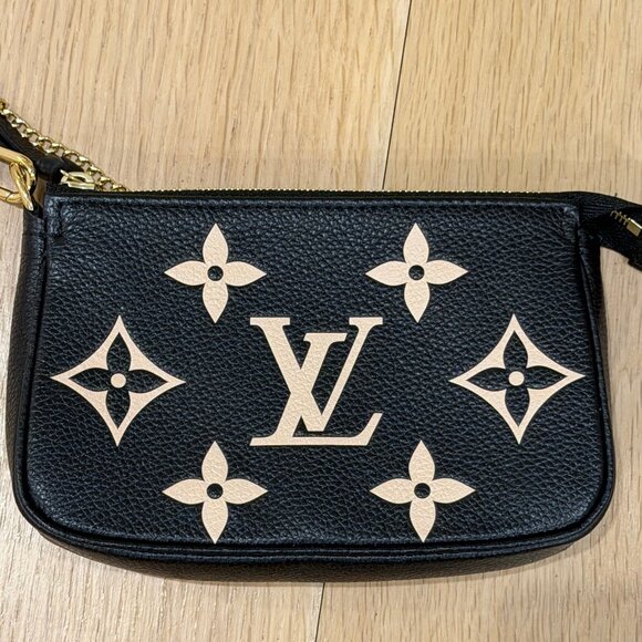 Micro Louis Vuitton; New with Box and Duster - Picture 2 of 8